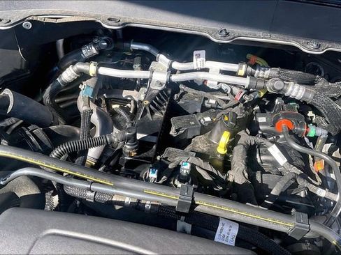 Certified 2022 Ford Explorer XLT w/ Equipment Group 202A image 34