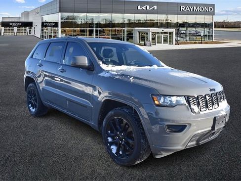 Used 2020 Jeep Grand Cherokee Altitude image 1