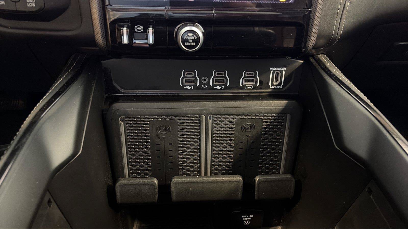 Used 2025 RAM 3500 Limited AWD/4WD image 31