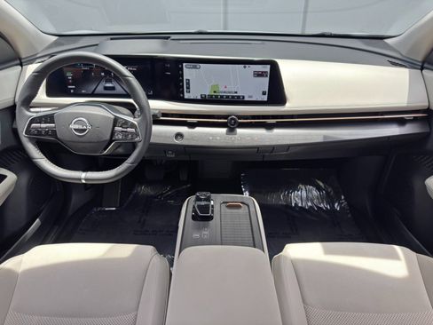 Used 2023 Nissan Ariya AWD image 11