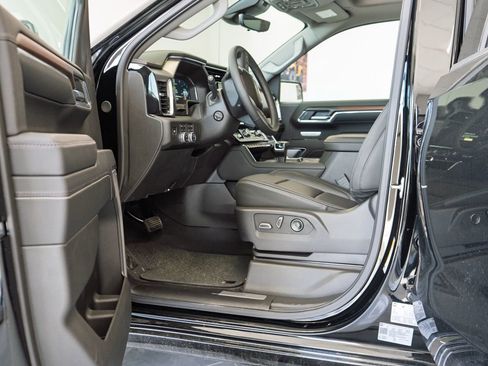 New 2025 GMC Sierra 1500 Denali w/ Denali Reserve Package image 11