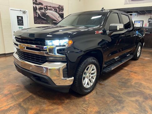 Used 2020 Chevrolet Silverado 1500 LT w/ All-Star Edition image 5