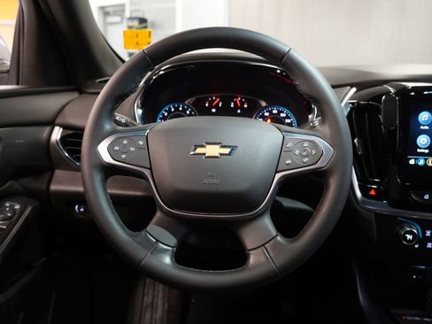 Used 2024 Chevrolet Traverse LT AWD/4WD image 18