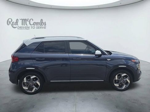 Used 2025 Hyundai Venue Limited FWD image 6