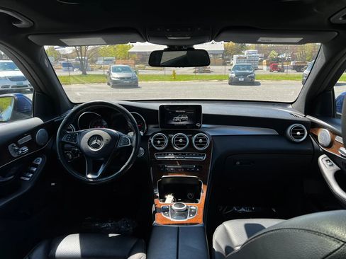 Used 2018 Mercedes-Benz GLC 300 4MATIC image 14