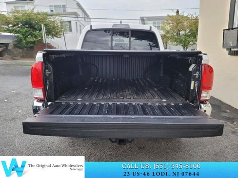 Used 2017 Toyota Tacoma SR5 image 14