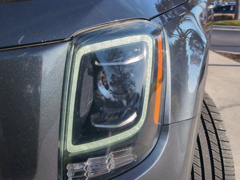 Used 2020 Kia Telluride EX w/ EX Premium Package image 6