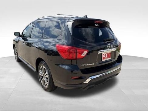 Used 2019 Nissan Pathfinder SL AWD/4WD image 8