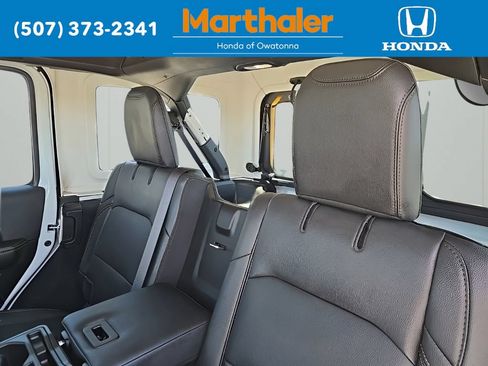 Used 2024 Jeep Wrangler Unlimited Sahara w/ Technology Group AWD/4WD image 13