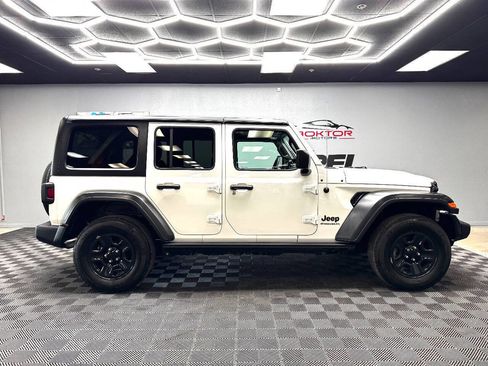 Used 2023 Jeep Wrangler Unlimited Sport image 15