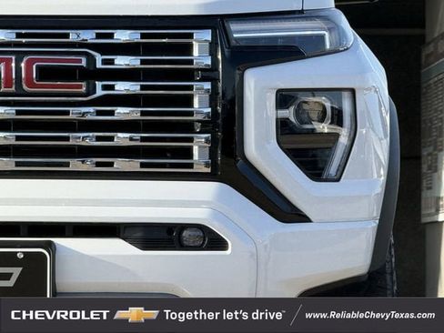 Certified 2024 GMC Canyon Denali image 3