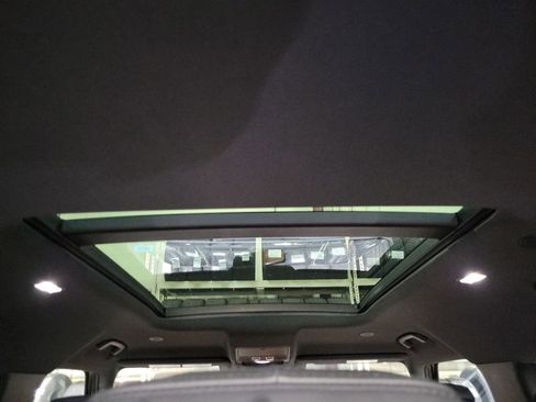 Used 2022 Land Rover Defender 110 X image 28