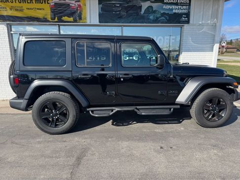 Used 2021 Jeep Wrangler Unlimited Sport AWD/4WD image 6