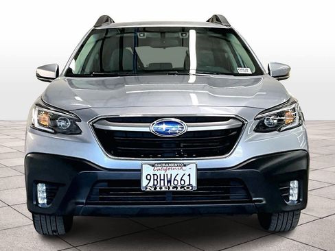 Used 2022 Subaru Outback Premium image 3