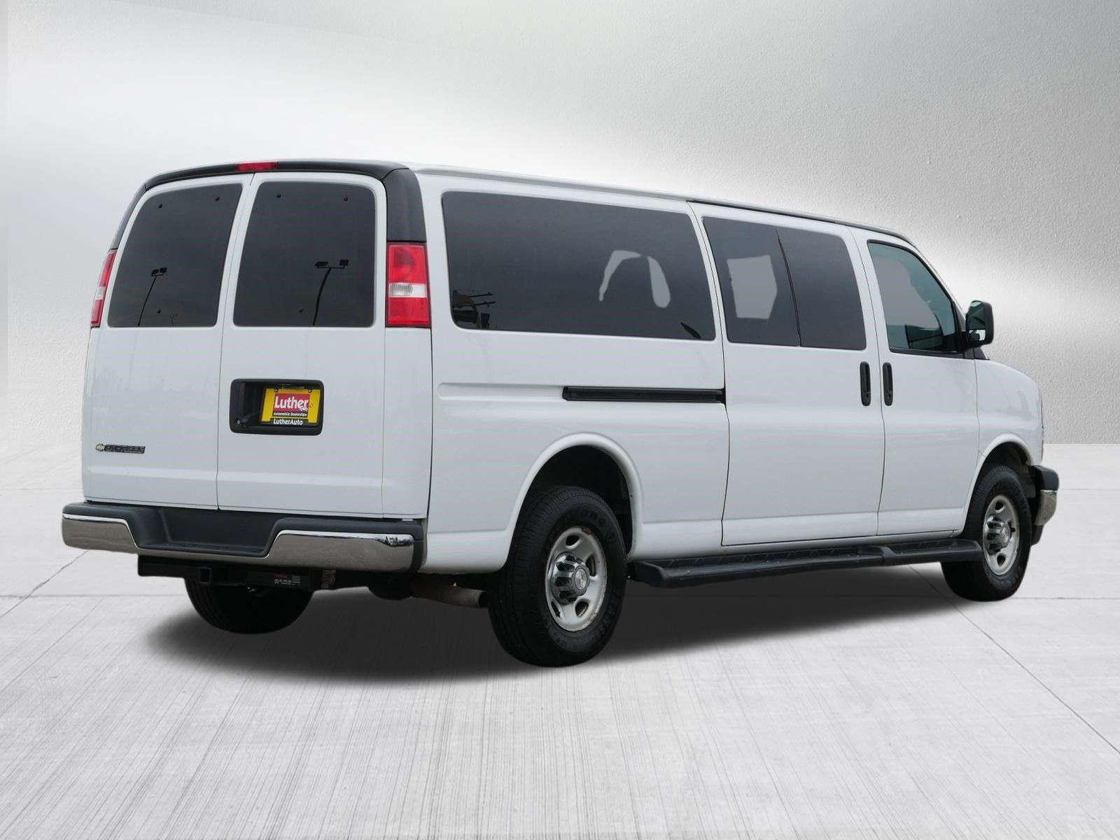 Used 2019 Chevrolet Express 3500 LT w/ LT Preferred Equipment Group RWD image 7