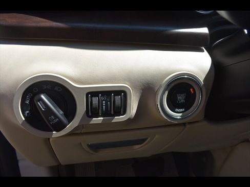 Used 2016 Maserati Quattroporte S image 15