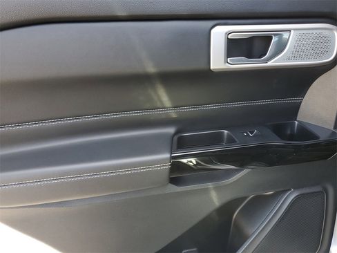 Used 2022 Ford Explorer ST w/ Equipment Group 401A image 18