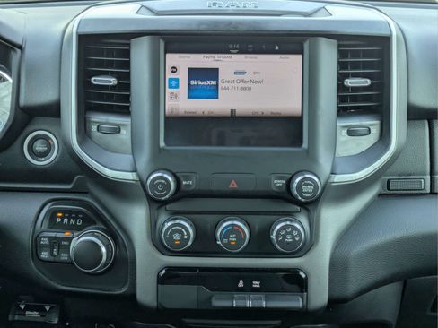 Used 2022 RAM 1500 Big Horn AWD/4WD image 14