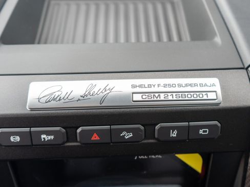 Used 2021 Ford F250 Lariat w/ Lariat Ultimate Package AWD/4WD image 29