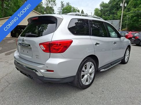 Used 2018 Nissan Pathfinder SL w/ SL Premium Package AWD/4WD image 8