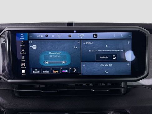 Used 2024 Jeep Gladiator Sport image 14