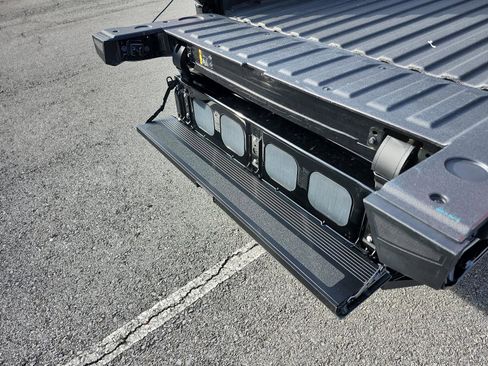 Certified 2023 GMC Sierra 1500 SLT w/ SLT Convenience Package image 12