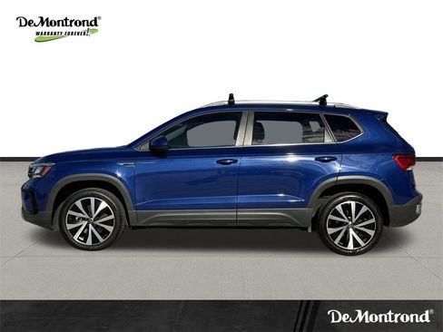 Used 2022 Volkswagen Taos SE image 6