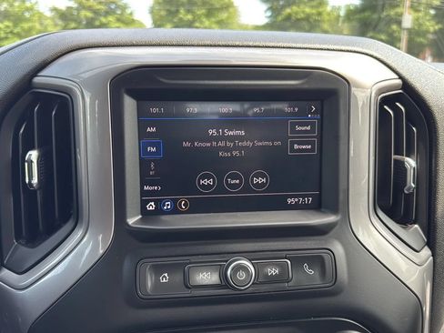 Used 2022 Chevrolet Silverado 2500 W/T w/ WT Fleet Convenience Package RWD image 25