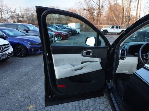 Used 2023 Kia Sorento SX Prestige image 27