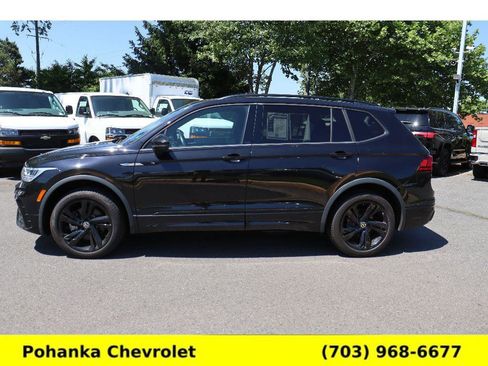 Used 2024 Volkswagen Tiguan SE R-Line AWD/4WD image 4