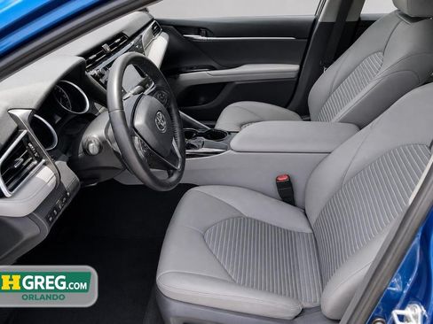 Used 2018 Toyota Camry SE FWD image 7