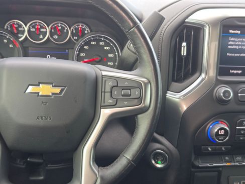 Used 2021 Chevrolet Silverado 1500 LT RWD image 20