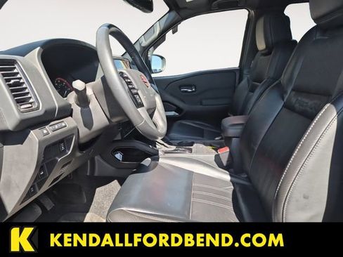 Used 2022 Nissan Frontier PRO-4X w/ Pro-4X Premium Package AWD/4WD image 9