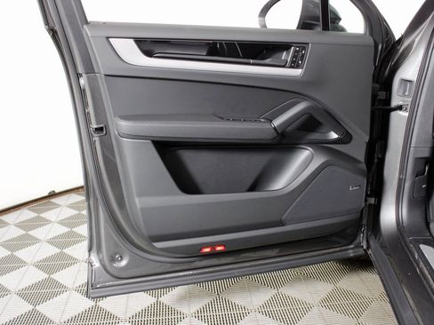 New 2026 Porsche Cayenne Coupe image 15