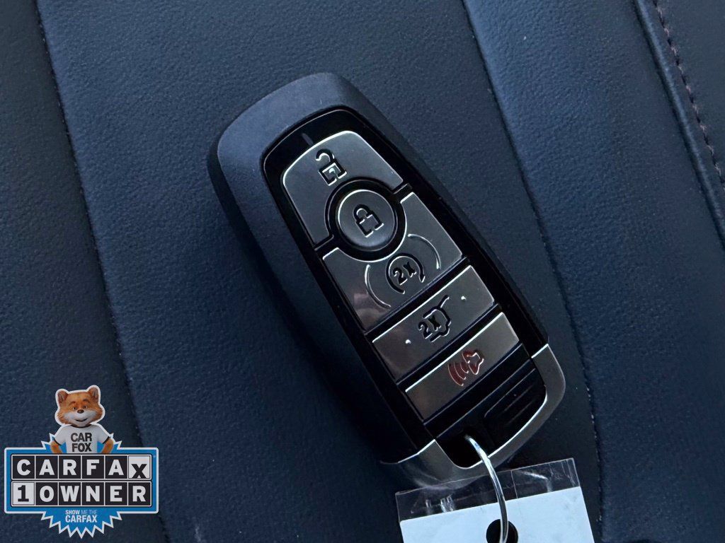Used 2025 Ford Expedition Active AWD/4WD image 29
