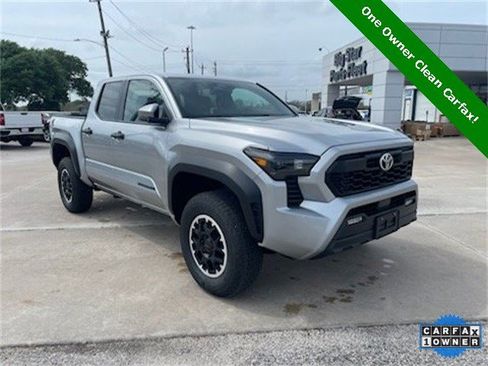 Used 2024 Toyota Tacoma TRD Off-Road image 2