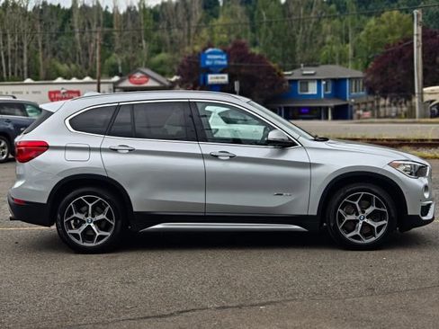 Used 2017 BMW X1 xDrive28i AWD/4WD image 14
