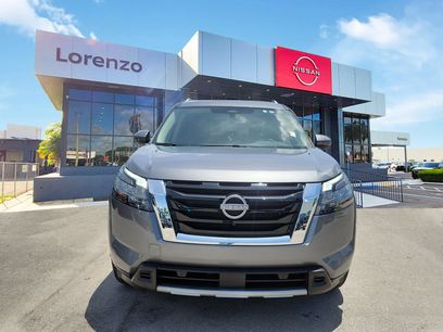 Used 2025 Nissan Pathfinder SL