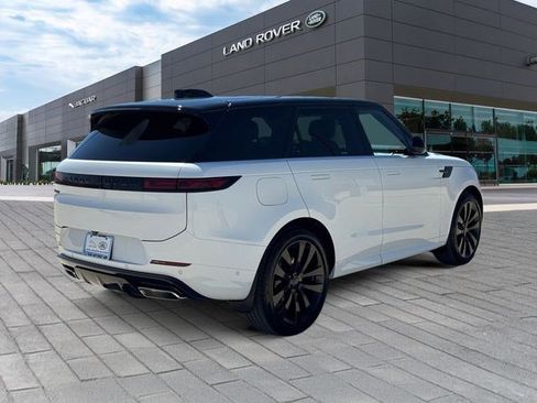 New 2026 Land Rover Range Rover Sport Dynamic SE AWD/4WD image 5