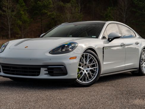 Used 2020 Porsche Panamera 4 image 4