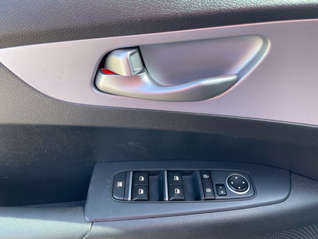 Used 2024 Kia Forte LXS FWD image 17