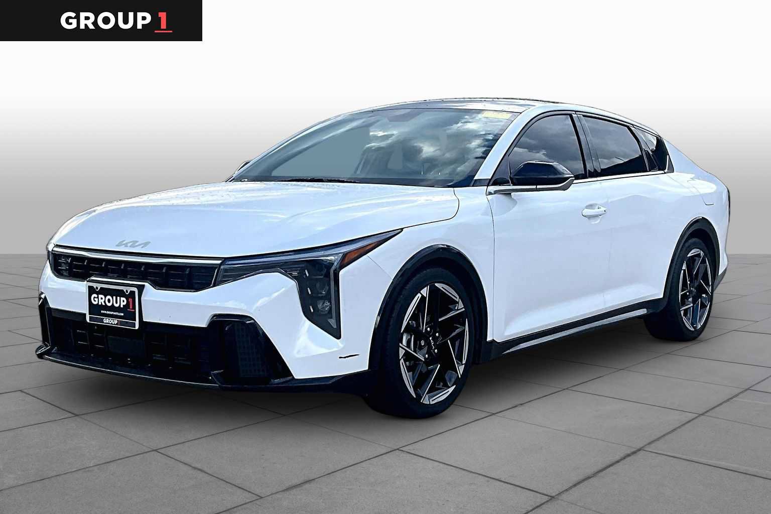 Used 2025 Kia K4 GT-Line w/ GT-Line Premium Package FWD image 1