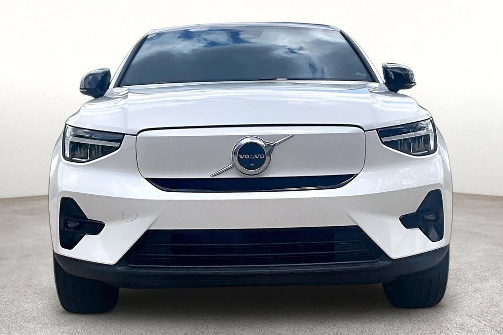Certified 2023 Volvo C40 P8 Recharge Plus w/ Protection Package Premier AWD/4WD image 4