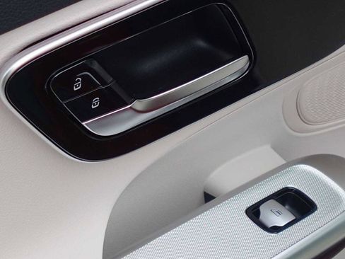 New 2026 Mercedes-Benz GLC 300 4MATIC image 43
