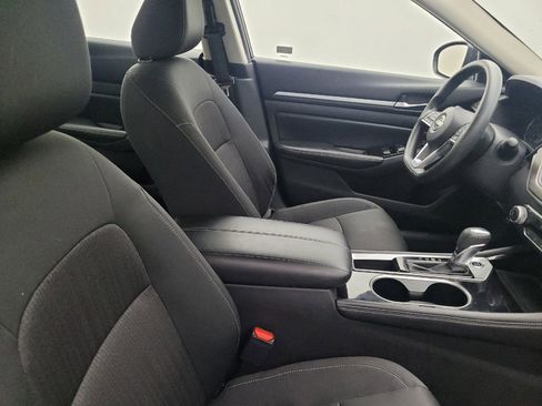 Used 2023 Nissan Altima 2.5 SV image 17