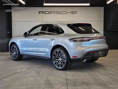 Certified 2026 Porsche Macan AWD/4WD image 3