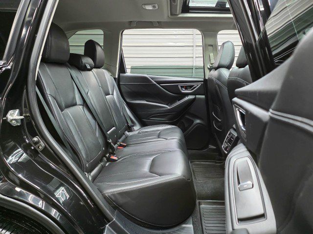 Used 2022 Subaru Forester Touring AWD/4WD image 17