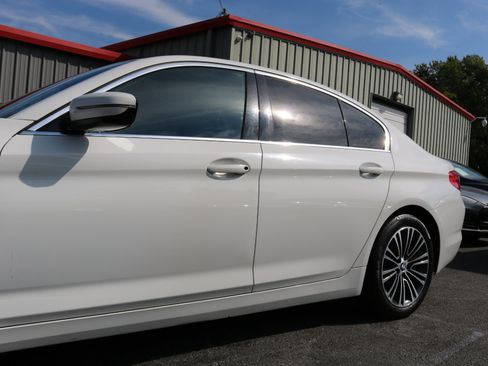 Used 2020 BMW 530i xDrive w/ Convenience Package image 8