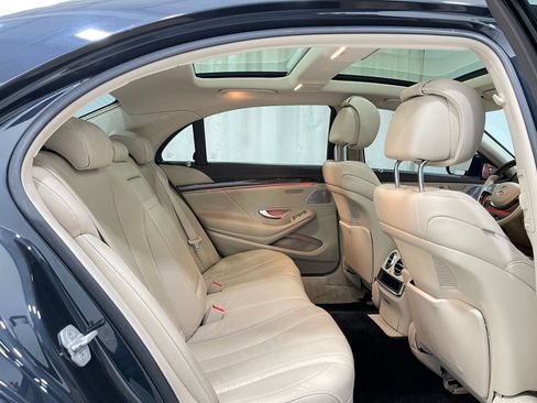Used 2015 Mercedes-Benz S 550 4MATIC Sedan image 32