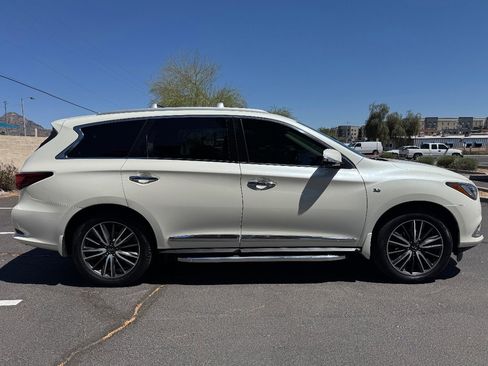 Used 2017 INFINITI QX60 FWD w/ Deluxe Technology Package image 6